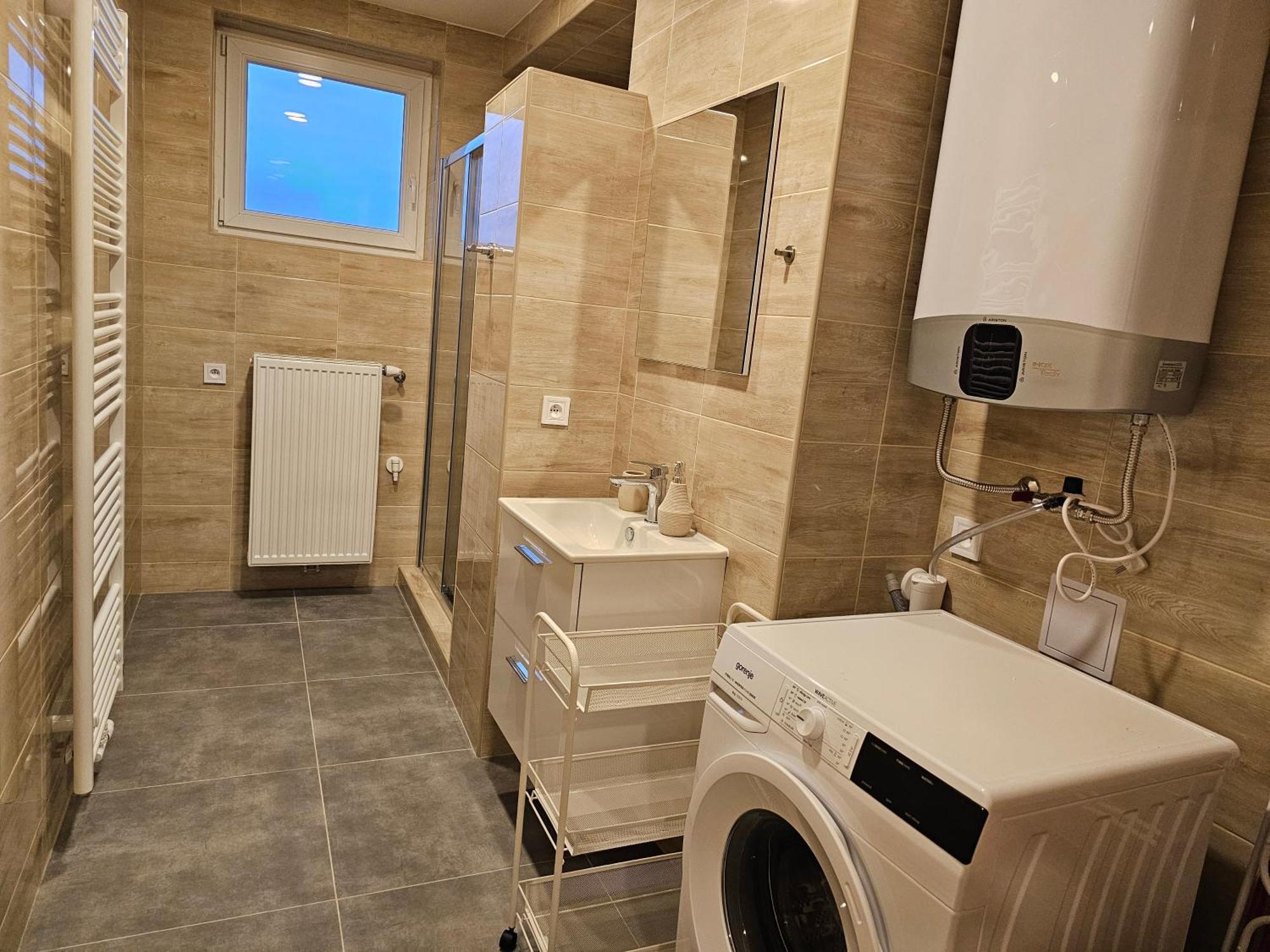 Slunny Byt V Klidne Casti Hradce Kralove - Zahrada, Parkovani Zdarma Hradec Kralove Ngoại thất bức ảnh